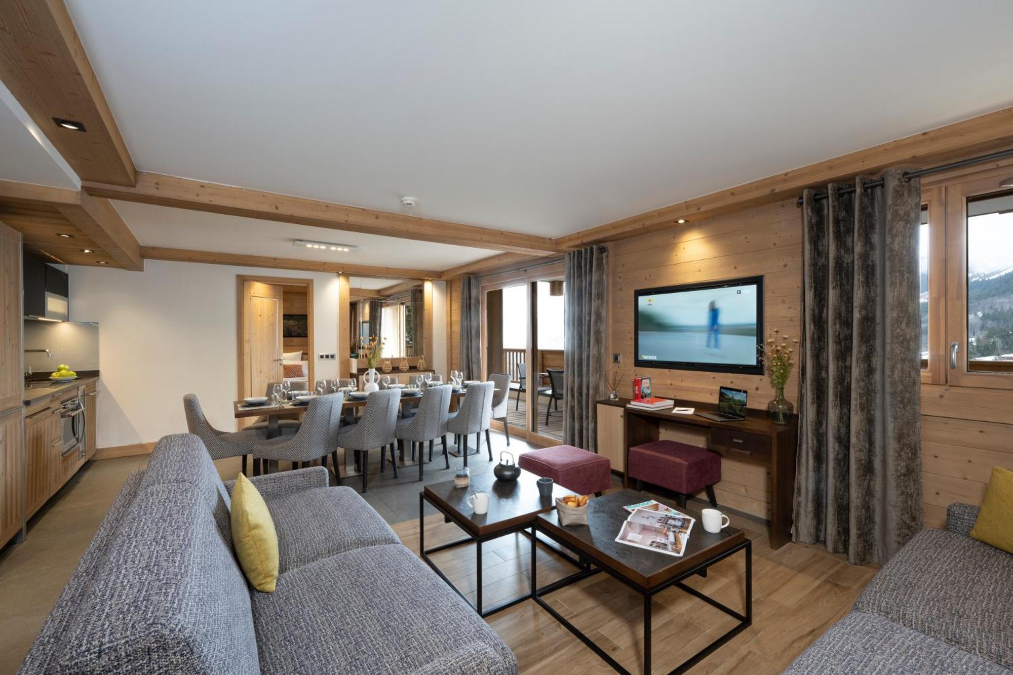 Four-Bedroom Apartment Spa Access,1714097369:JPEG